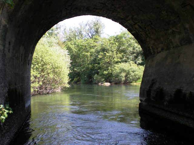 Unica ispod mosta Mikec