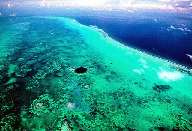 Great-Blue-Hole-Belize web