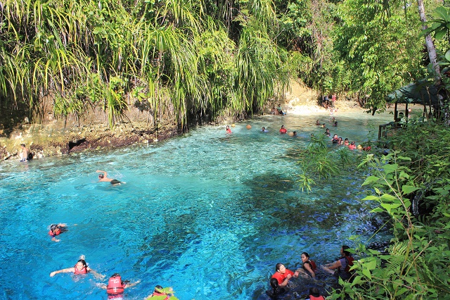 Enchanted.River.Hinatuan.original.6619