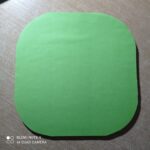 Karton sa zelenim papirom